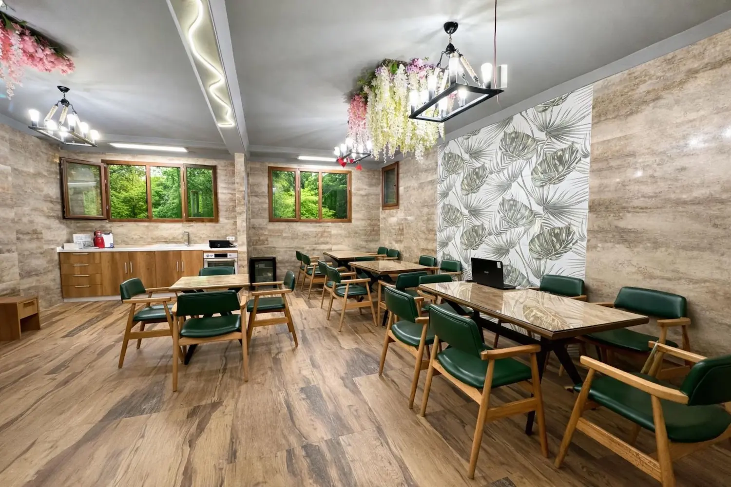 Restaurant area